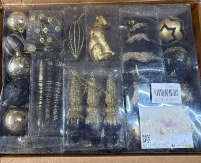 145pc Christmas ornaments