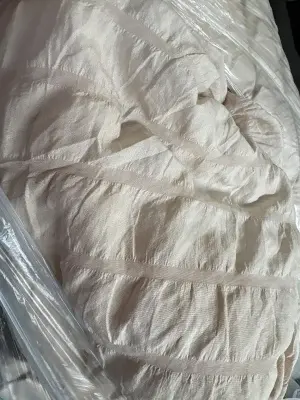 Comforter (unknown size)
