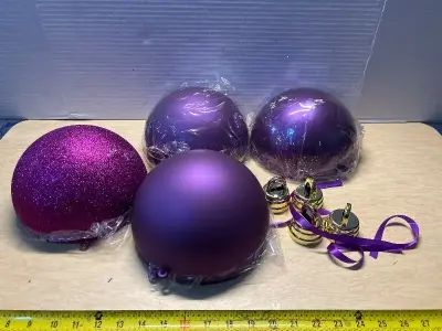 Giant Christmas ornaments (4)