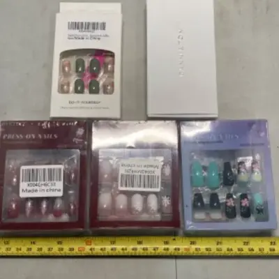 Press on nails and nail strips