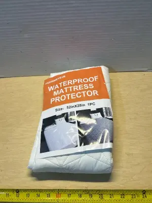 Waterproof mattress protector (52”x28”)
