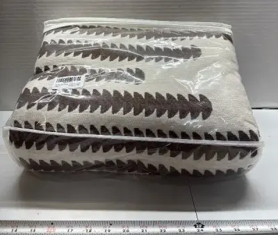 91”x134” couch cover