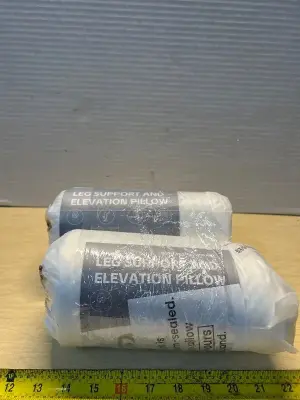 Leg support and elevation pillows (2)