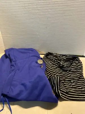 womens size medium pant suit and shirt