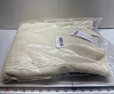 Size M women’s sweater