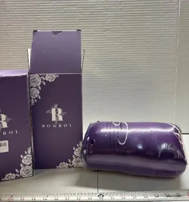 2 wearable throw blankets