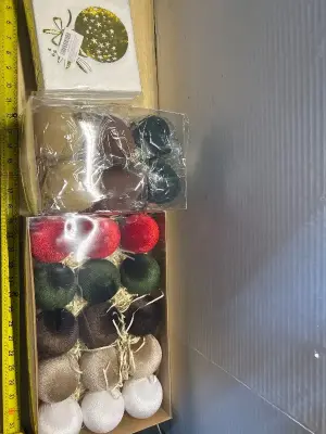 Christmas ornaments (2pks) and napkins