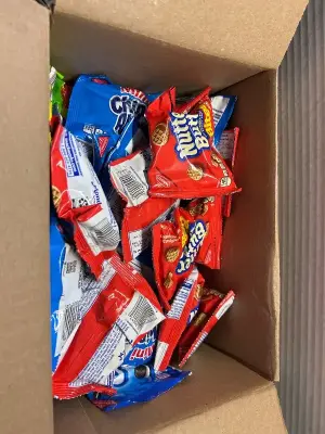 Box of assorted cookies/candies (32ct)(01/20/26)