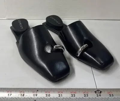 Size 9.5 women’s shoes