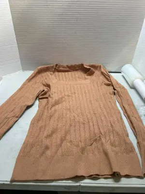 size medium long sleeve shirt