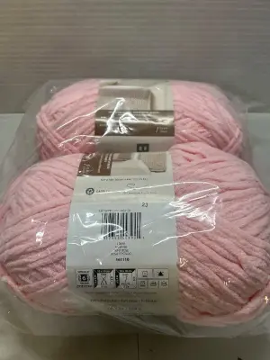 2 220 yard roles pd blanket yarn