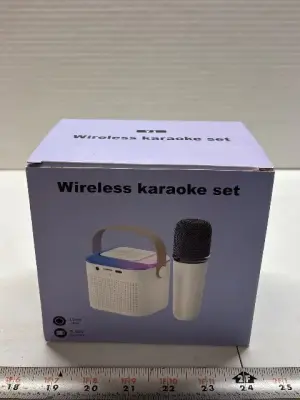 Wireless karaoke set
