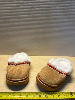 Women’s slippers (8)