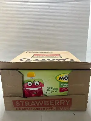 box of motts squeezable apple sauce pouches bb 02/19/26