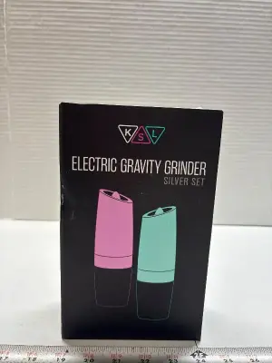 Electric salt & pepper shaker