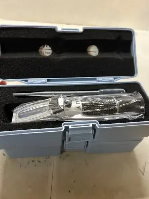 2 portable refractometer