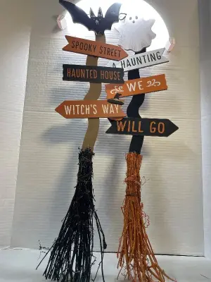 2 Ct  halloween signs