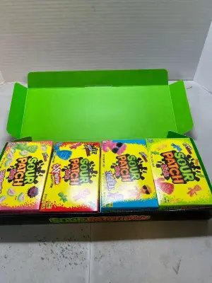 lot of sour patch kids 8 packs 03/01/26
