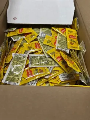 2 500 Ct feevh’s mustard packs 03/14/26