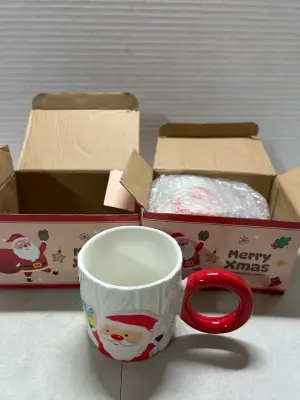 2 christmas mugs