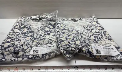 (2) XS women’s shirts