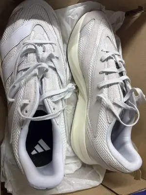 Size 12 men’s Ligght strike adidas shoes