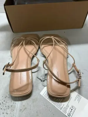 size 9 sandals