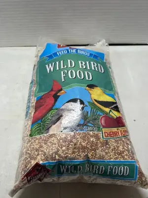 10 lbs of wild bird food with cherry flavor