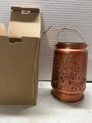 solar powered outdoor lantern