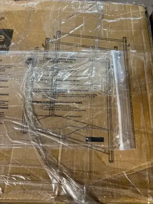 Free standing towel rack (has been opened )