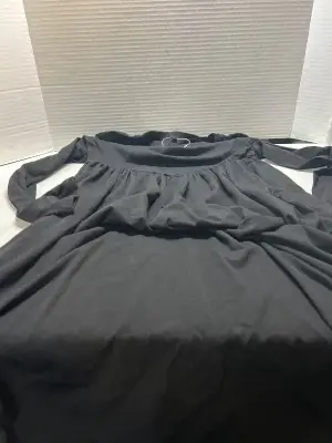 size medium long black dress