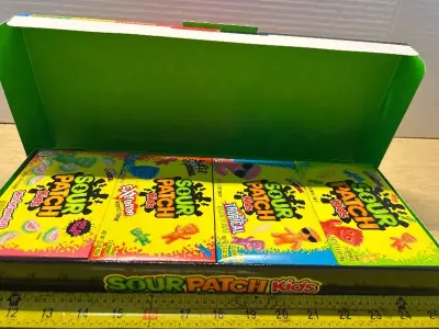 Sour patch kids (8pks)(02/23/26)