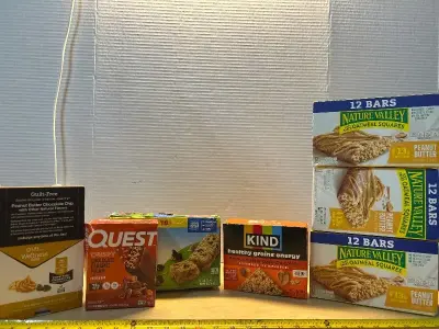 Variety of snack bars (all indate)