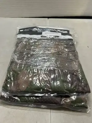 2 2XL basketball shorts