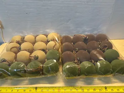 Velvet Christmas ornaments (36ct)