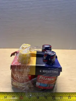 Tylenol daytime and nighttime cold+flu (2)
