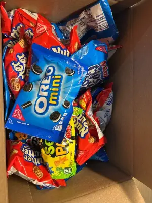 Box of assorted cookies (10/10/25)