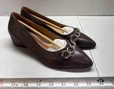 Size 5.5 women’s shoes
