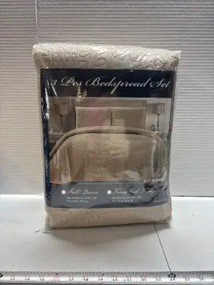 3pc Cal King Bedspreed set