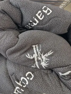 Mattress topper (unknown size)