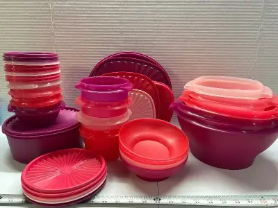 36pc Tupperware set