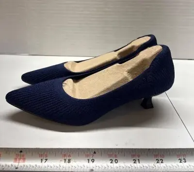 Size 6 women’s shoes
