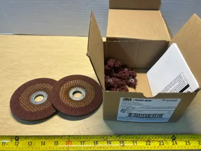 Box of Cross Buffs and grinding wheels ?(2)