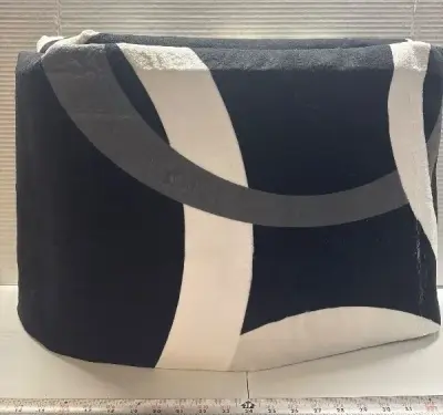 Large area rug (unknown size)