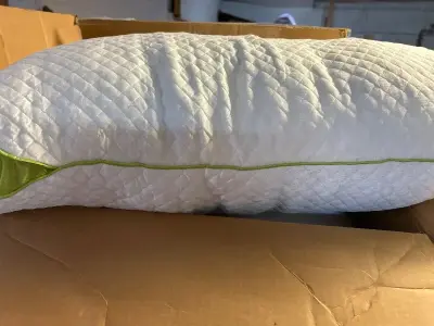 2 memory foam pillows