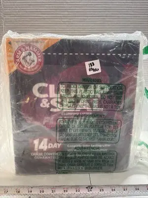 27.5LB arm & hammer cat litter