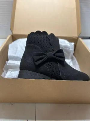 size 7 little girls boots