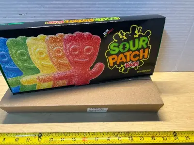 Sour patch kids (2)(16pks)(03/1/26)