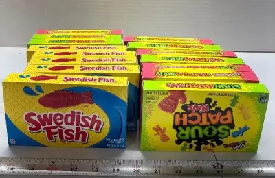 15pk variety candy exp:03/26