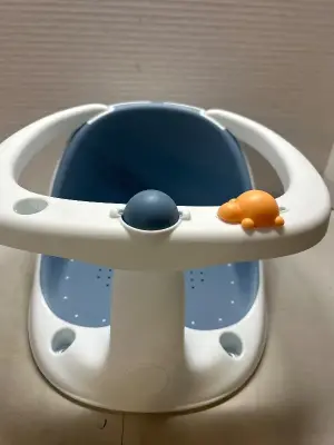bathtub seat for toddler with suction cups